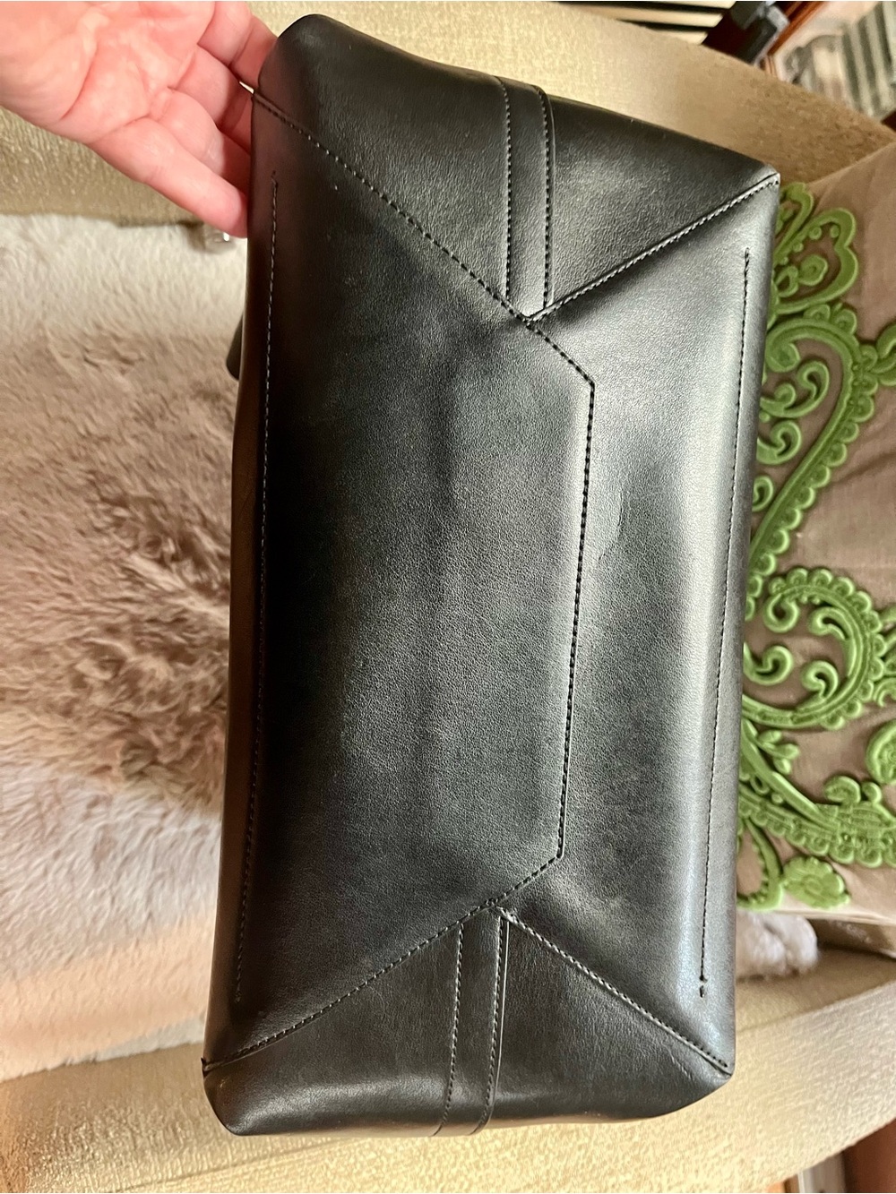 Reiss London Black Leather Tote Bag with strap and gold hardware - Picture 7 of 10